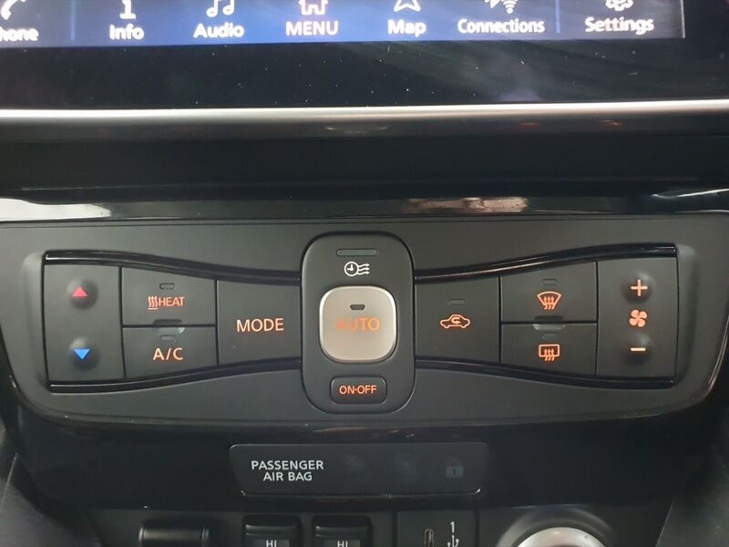 More views of Nissan Leaf