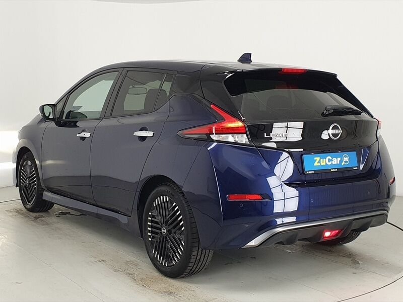 More views of Nissan Leaf