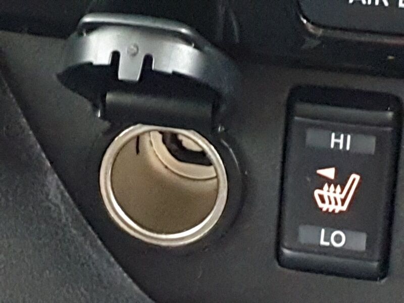 More views of Nissan Leaf