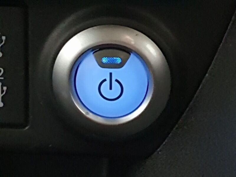 More views of Nissan Leaf