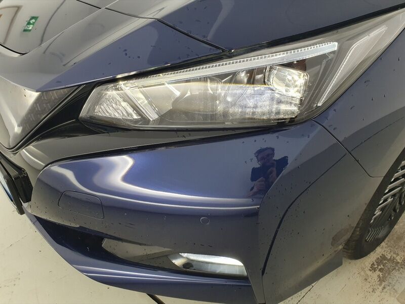 More views of Nissan Leaf