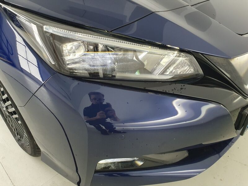 More views of Nissan Leaf