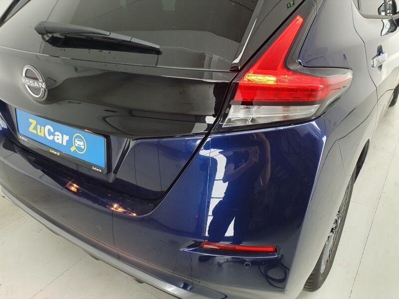 More views of Nissan Leaf