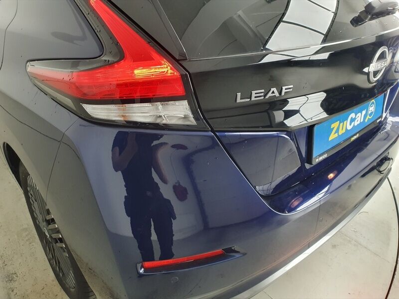 More views of Nissan Leaf