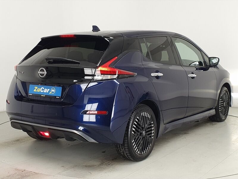 More views of Nissan Leaf