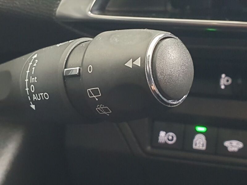 More views of Peugeot 3008