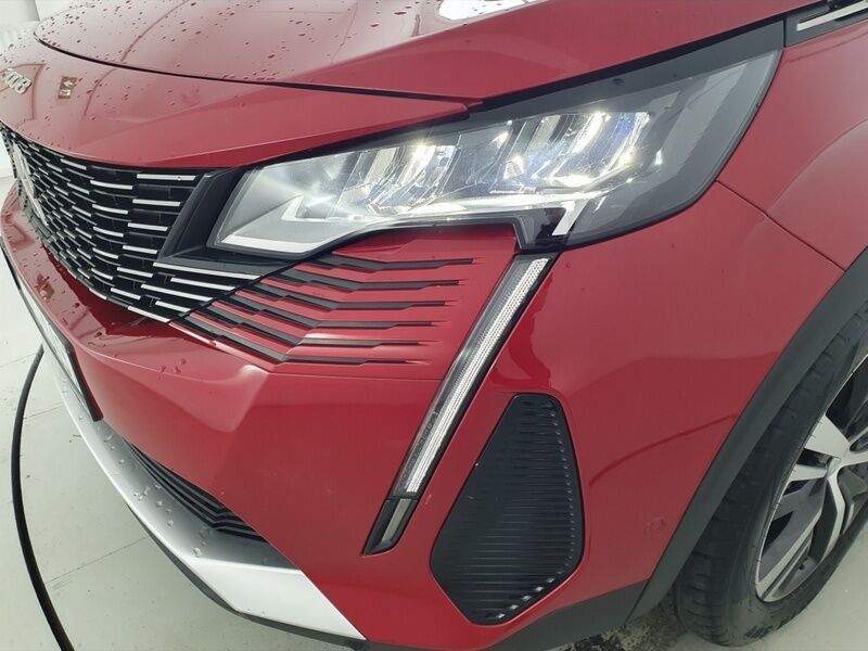 More views of Peugeot 3008