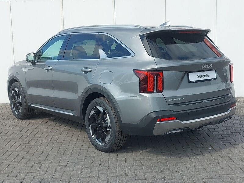 More views of Kia Sorento