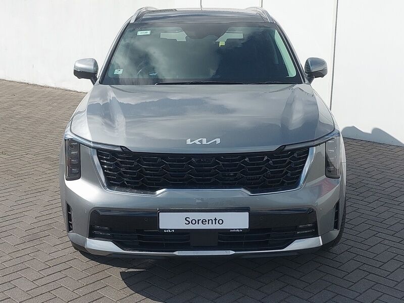 More views of Kia Sorento