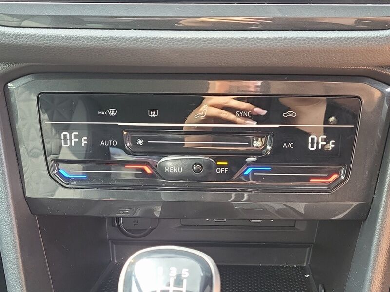 More views of Volkswagen Tiguan
