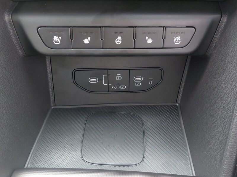 More views of Kia Sportage