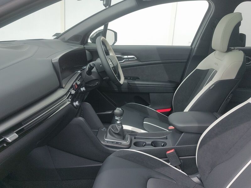 More views of Kia Sportage