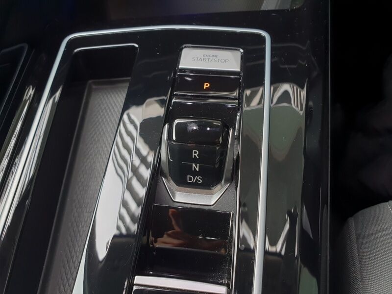 More views of Volkswagen Golf