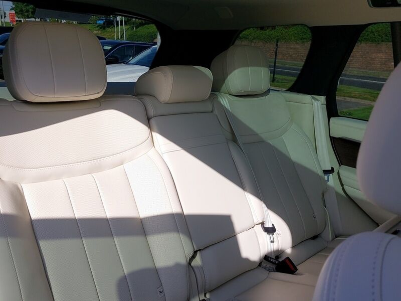 More views of Land Rover Range Rover