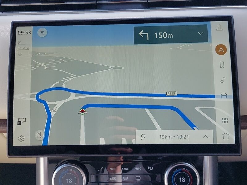 More views of Land Rover Range Rover