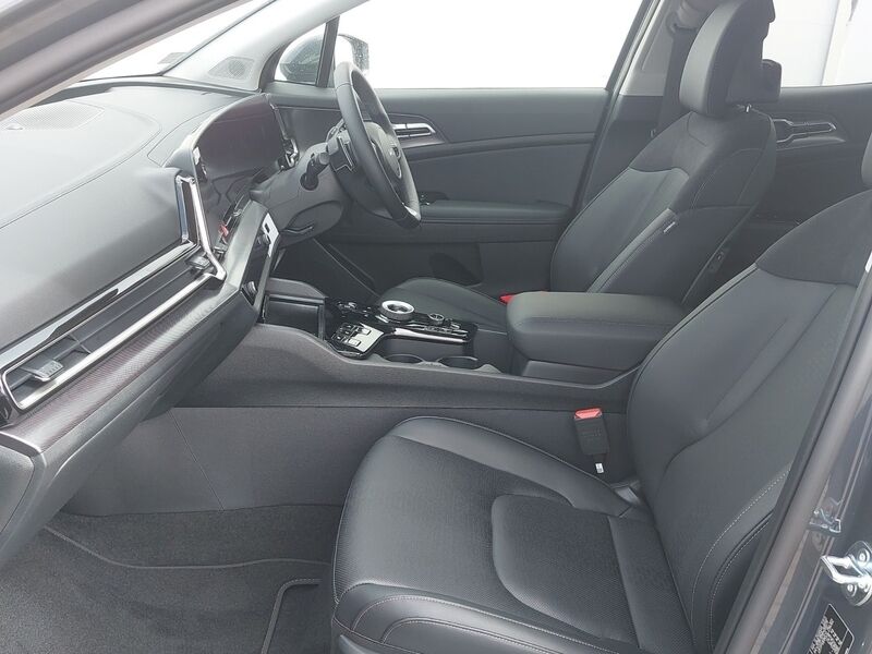 More views of Kia Sportage