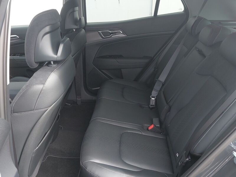 More views of Kia Sportage