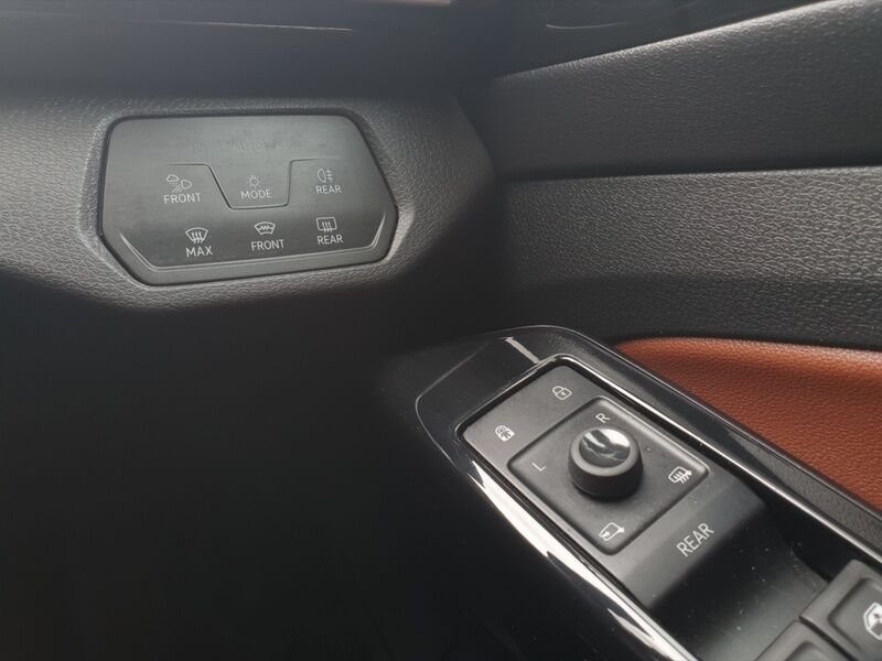 More views of Volkswagen ID.5