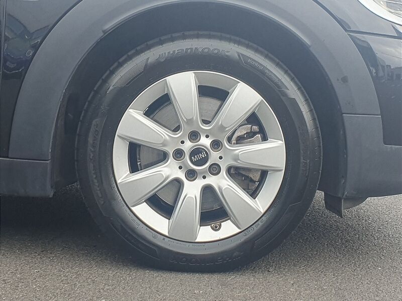 More views of MINI countryman