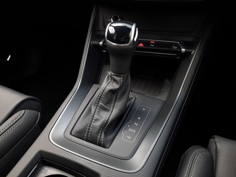 More views of Audi Q3