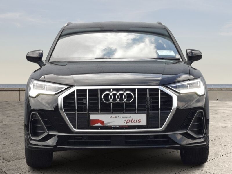 More views of Audi Q3