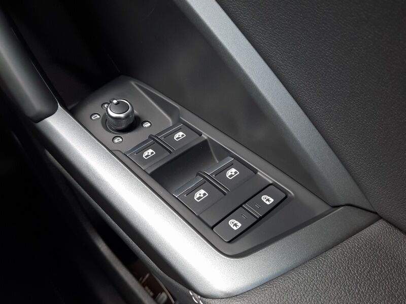 More views of Audi Q3