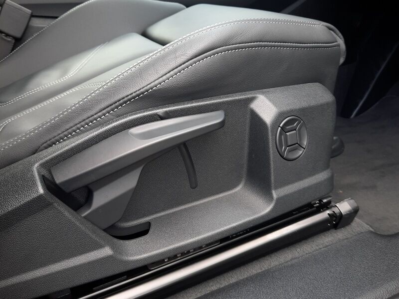 More views of Audi Q3