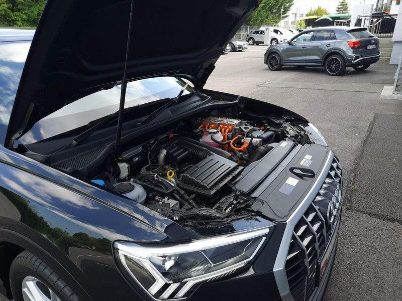 More views of Audi Q3