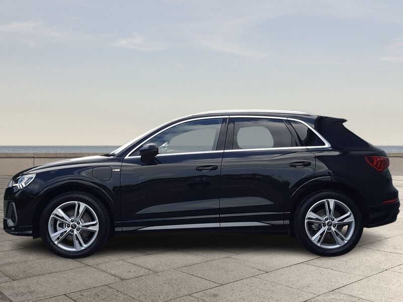 More views of Audi Q3