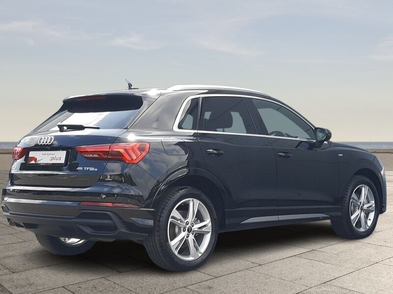 More views of Audi Q3