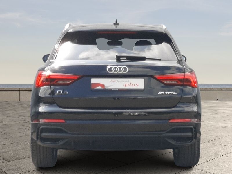 More views of Audi Q3