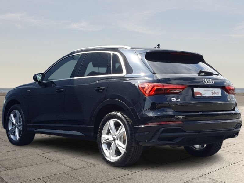 More views of Audi Q3