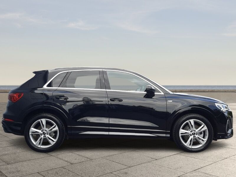 More views of Audi Q3