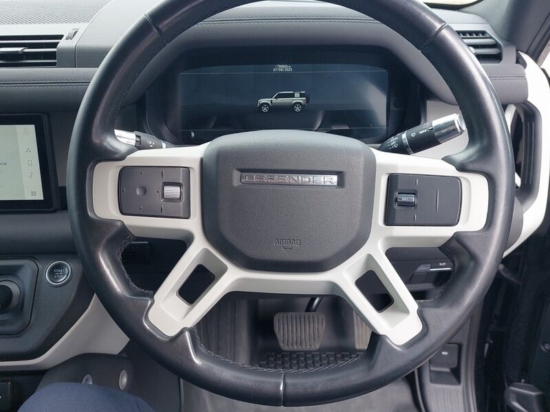 More views of Land Rover Defender