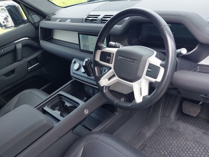 More views of Land Rover Defender