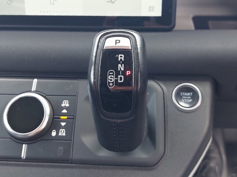 More views of Land Rover Defender