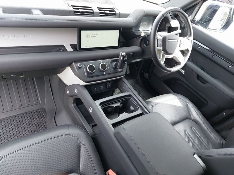 More views of Land Rover Defender
