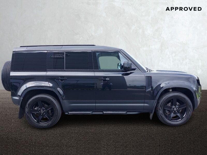 More views of Land Rover Defender