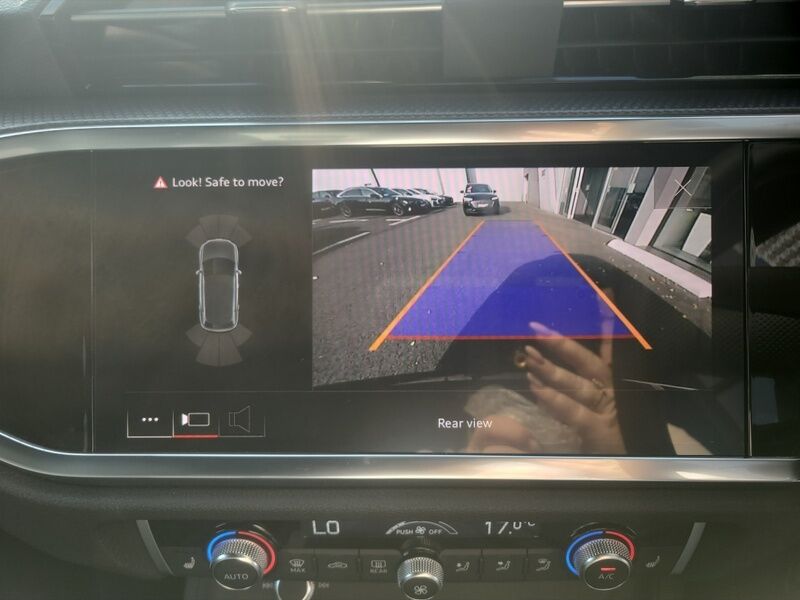 More views of Audi Q3