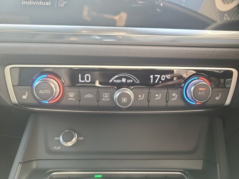 More views of Audi Q3