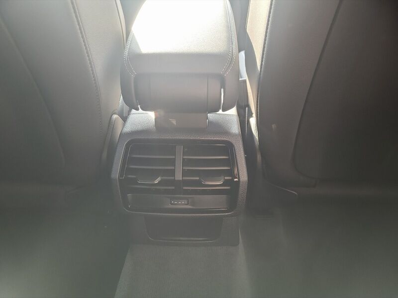 More views of Audi Q3