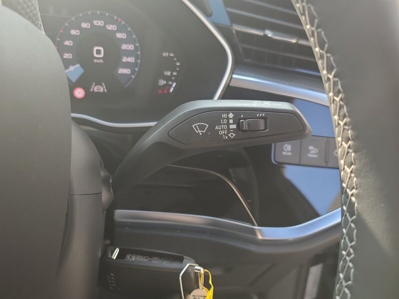 More views of Audi Q3