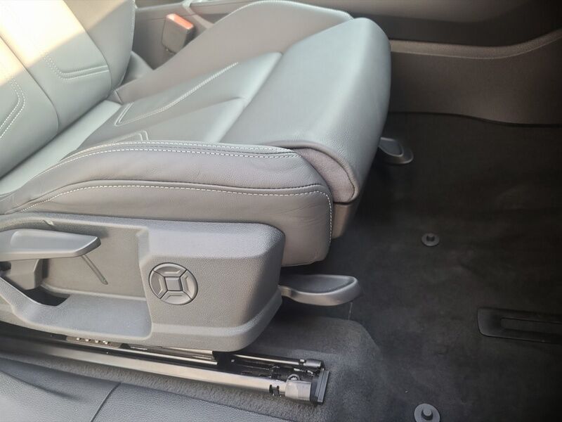 More views of Audi Q3