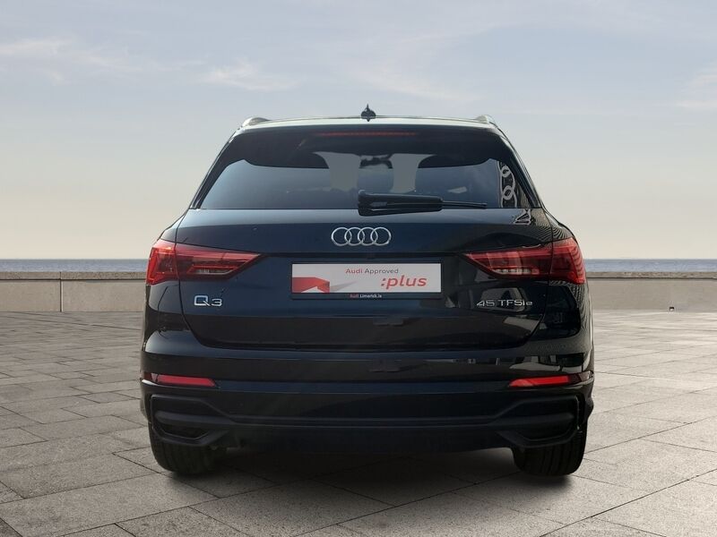 More views of Audi Q3