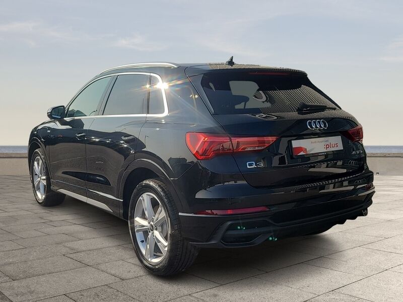 More views of Audi Q3