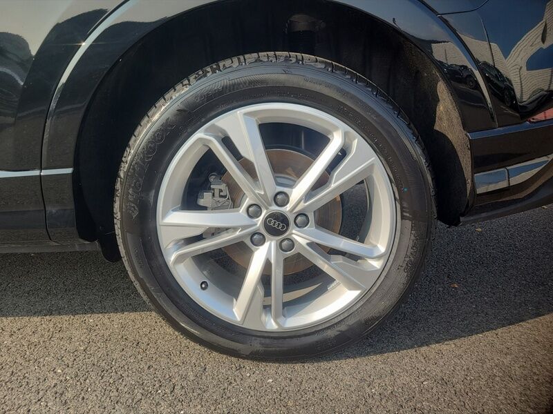 More views of Audi Q3