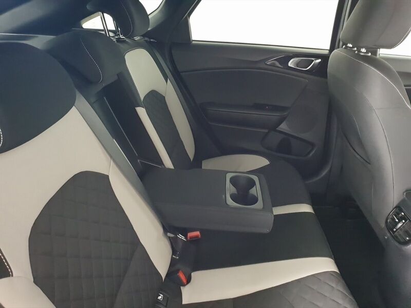 More views of Kia Ceed