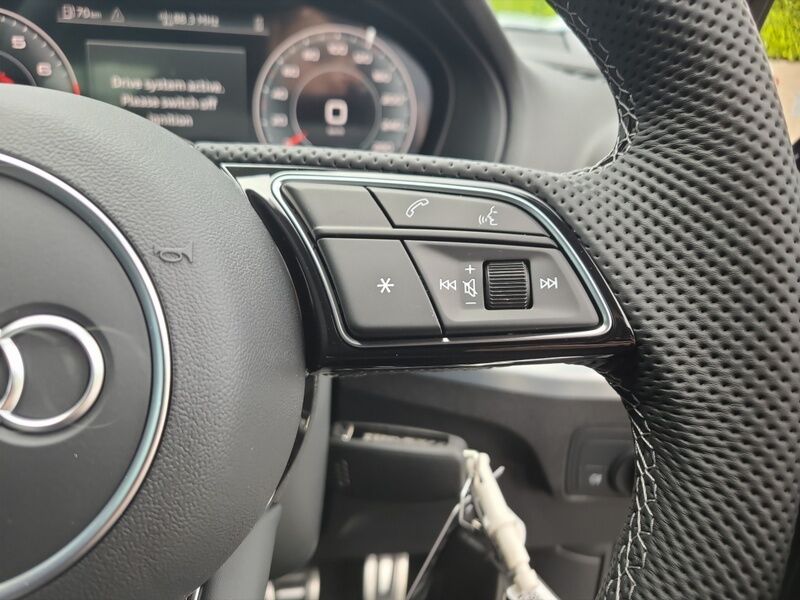 More views of Audi Q2