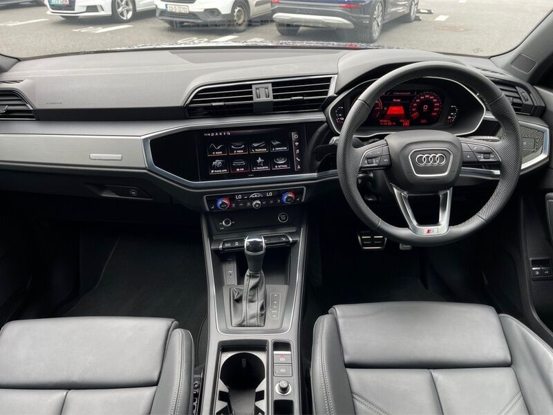 More views of Audi Q3