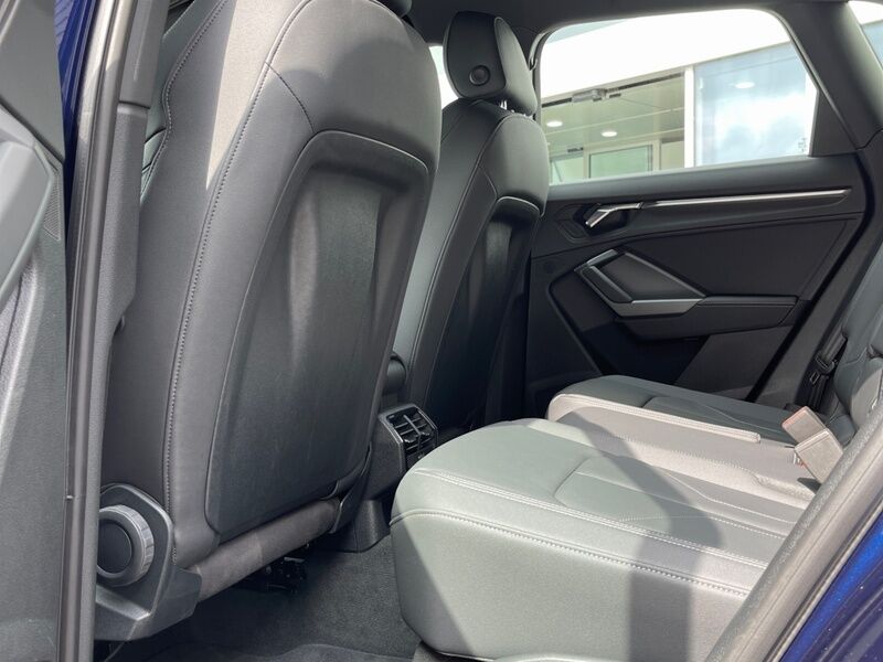 More views of Audi Q3
